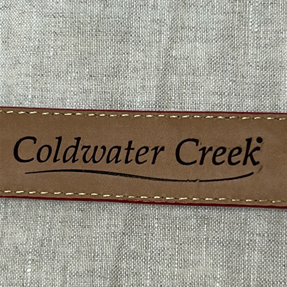 Coldwater Creek red‎ embossed leather belt. Filigree Silver buckle. Size Medium.